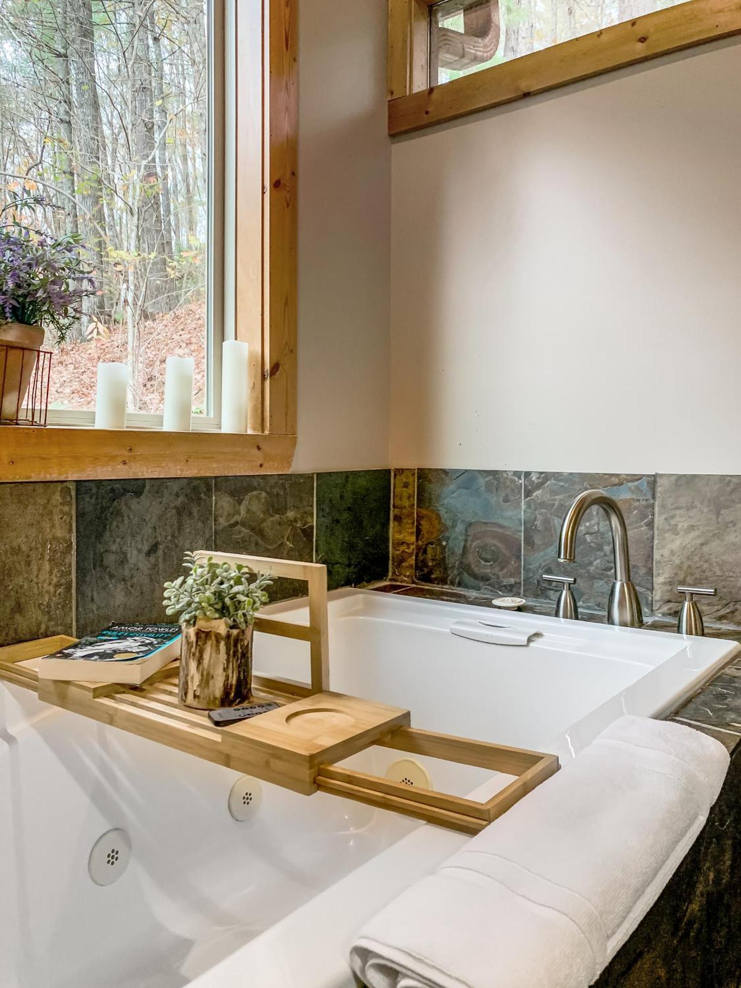 Amazing Creek View Cabin W/ Hot Tub, Firepit & Pool Table Елліджей Екстер'єр фото
