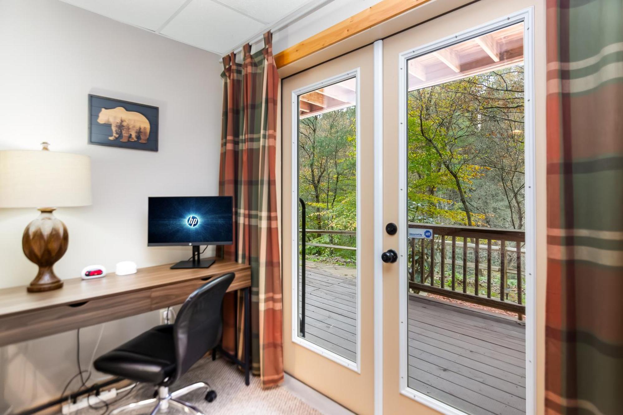Amazing Creek View Cabin W/ Hot Tub, Firepit & Pool Table Елліджей Екстер'єр фото